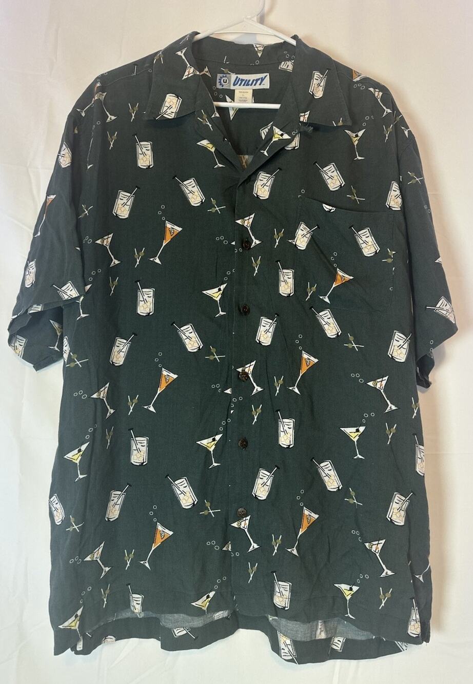 Men’s Utility 100% Rayon Large Party Green Short Sleeve Shirt Button Up Cocktail